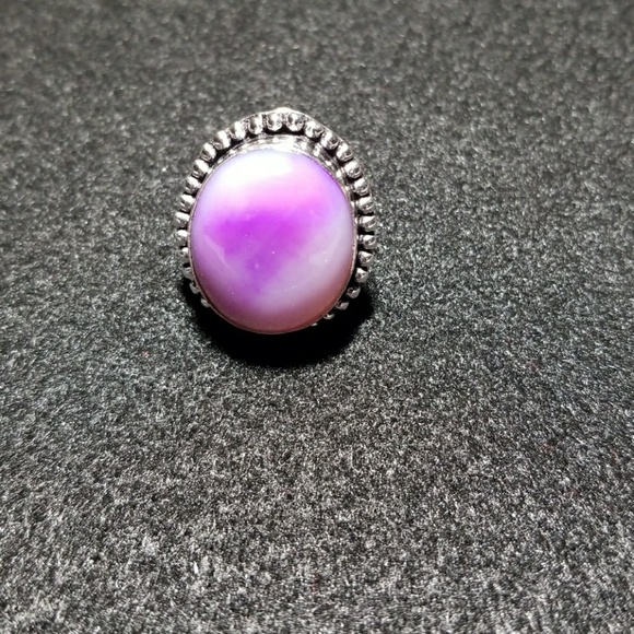 Size 7 ring - Picture 2 of 3